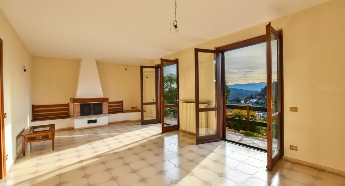 House in Laveno-Mombello, Lombardy, Italy 2 - 18012820