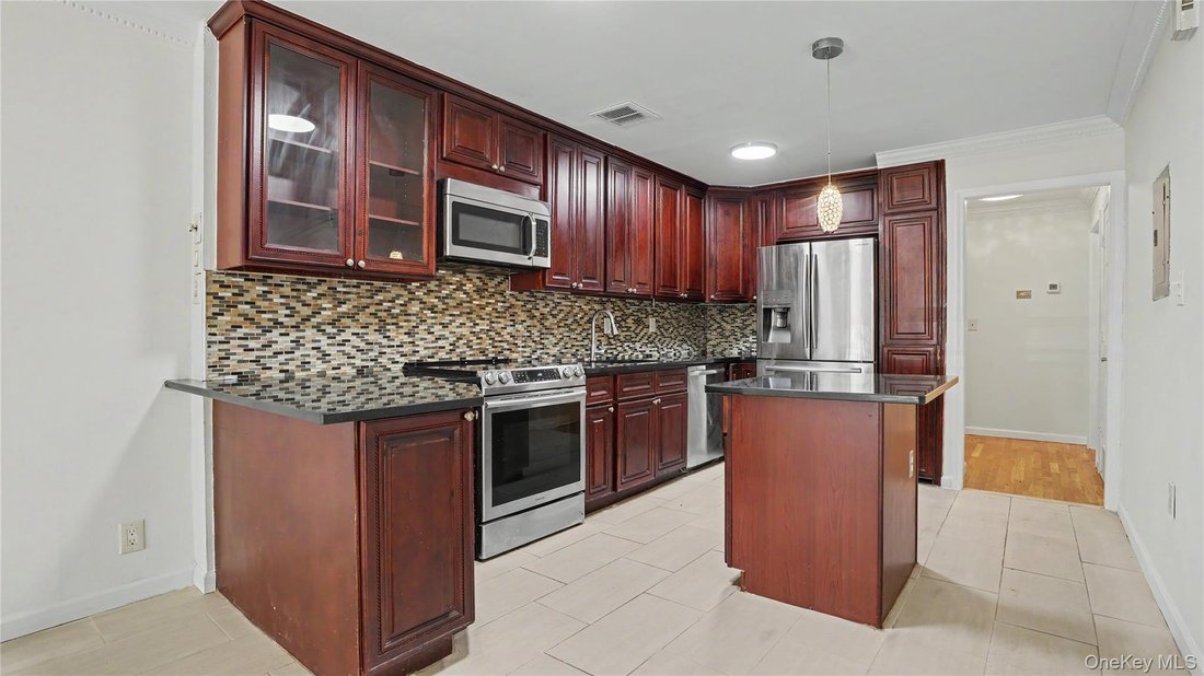 House in New York, New York, United States 2 - 18013349