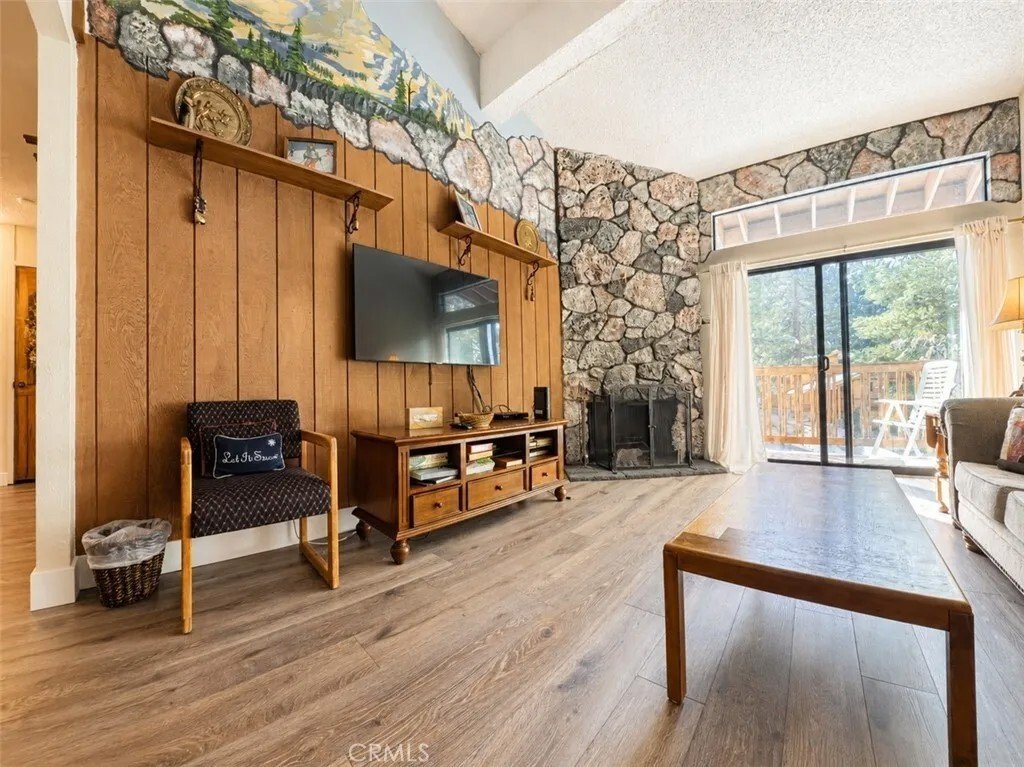 Mammoth Lakes, California, United States 2 - 17024861