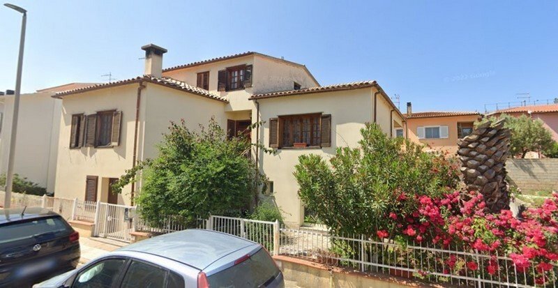 Villa in Aldo Moro Avenue, Olbia, Italy 4 - 18012810