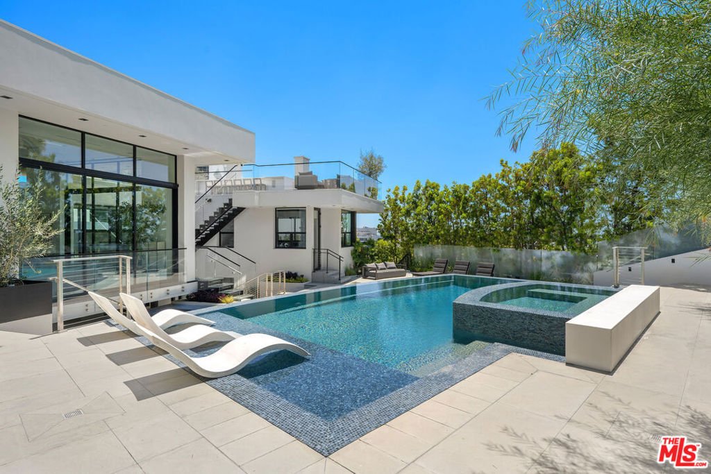 House in Los Angeles, California, United States 4 - 18012986