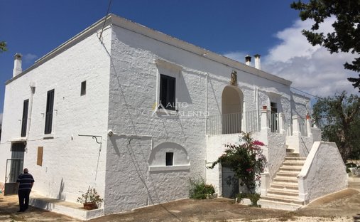 Finca en Calle Ludovico - Corso Umberto I - Calle Vittorio Emanuele, Ostuni, Apulia 1