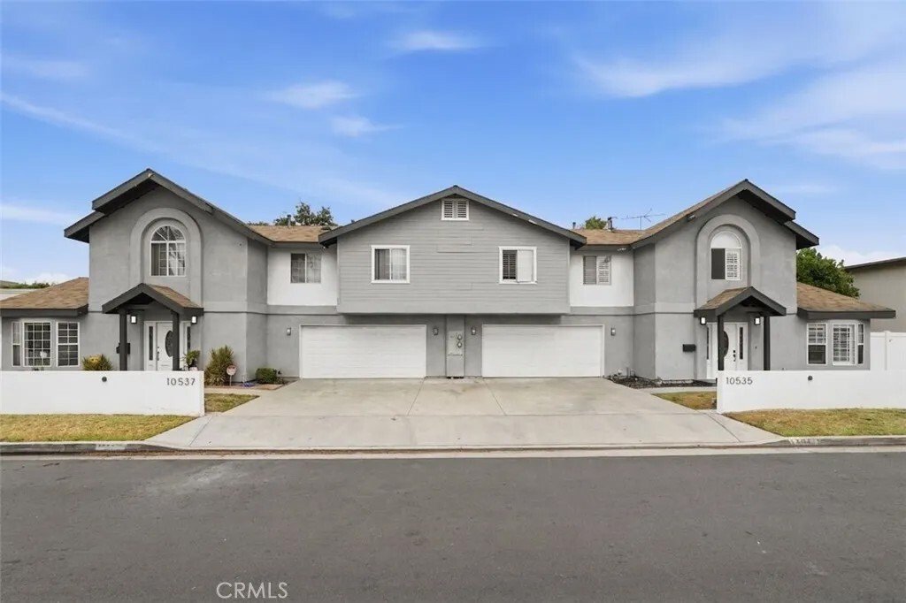 Downey, California, United States 1 - 18003623