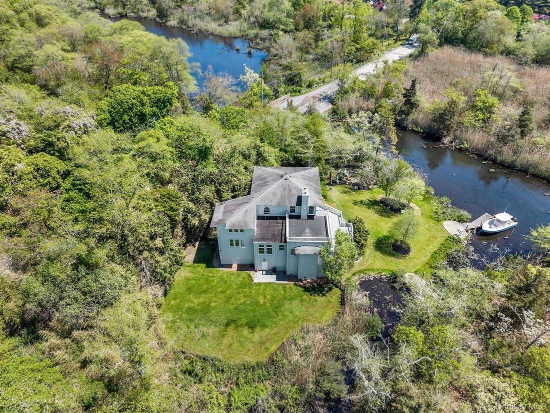 House in Yaphank, New York, United States 3 - 18013303