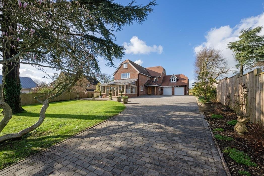 House in Sherborne, England 1 - 18012678