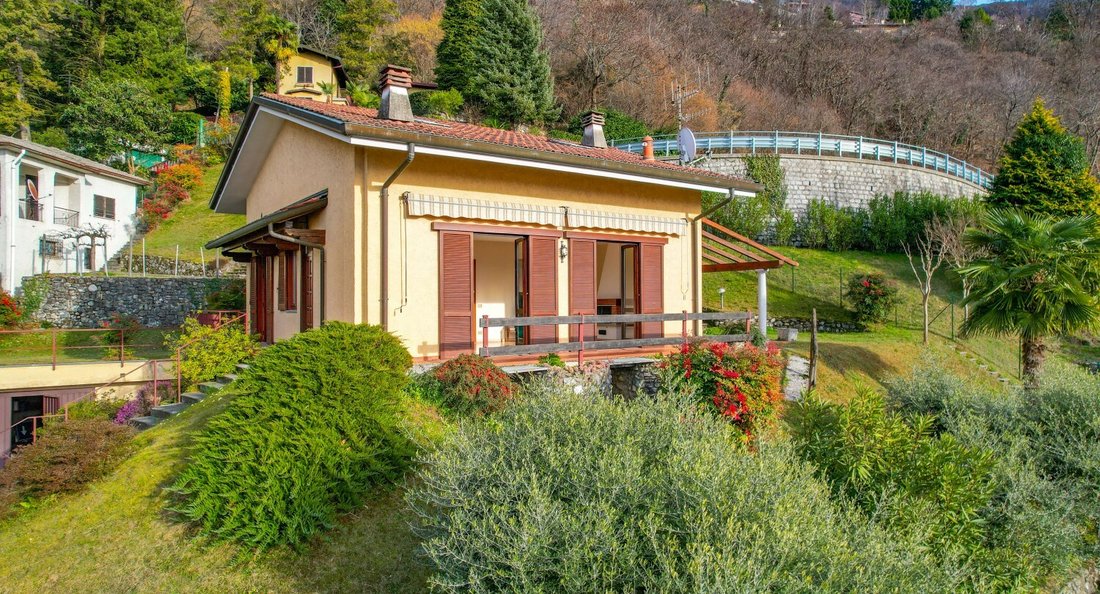 House in Laveno-Mombello, Lombardy, Italy 1 - 18012820