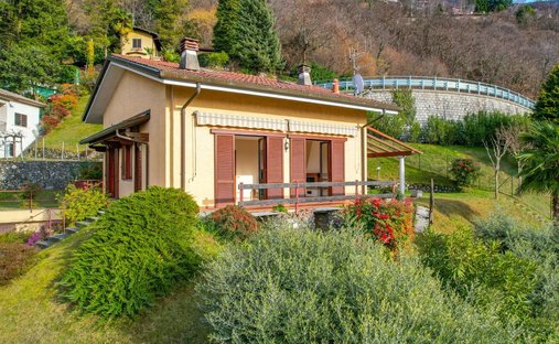 Maison à Laveno-Mombello, Lombardie, Italie 1