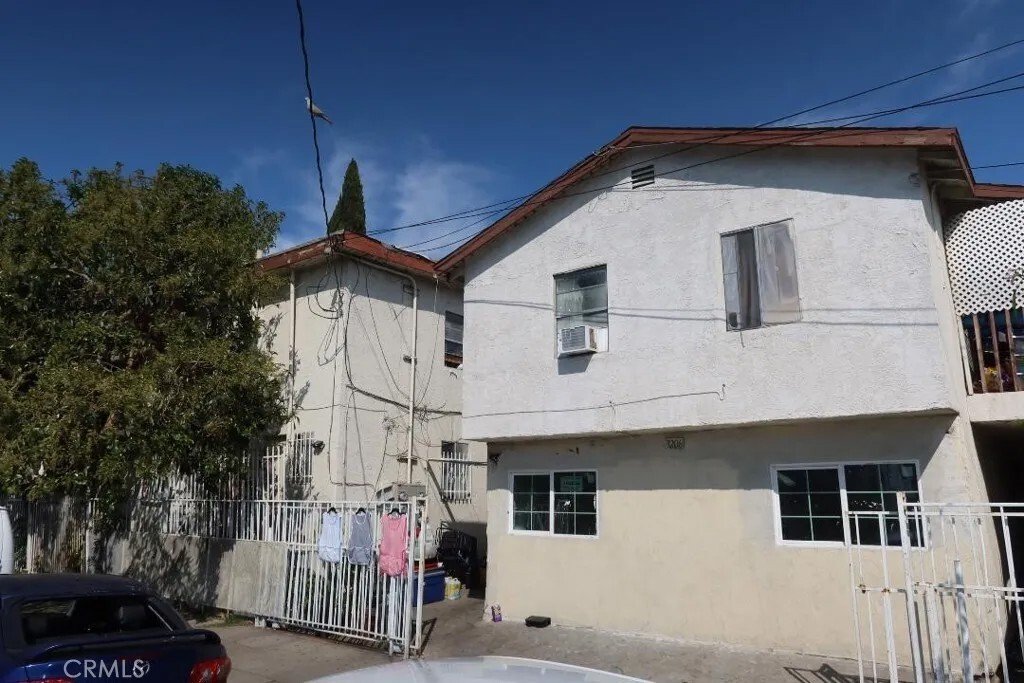 Los Angeles, California, United States 1 - 18013276
