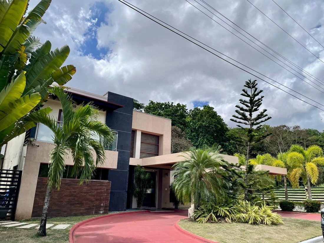 House in San Miguelito, Coclé Province, Panama 2 - 18013713