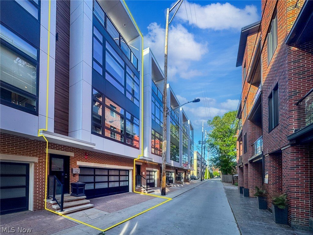 Townhouse in Cleveland, Ohio, United States 2 - 18013118