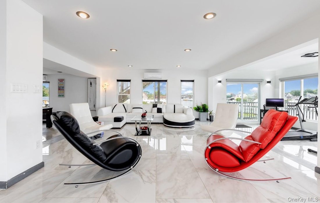 House in Massapequa, New York, United States 4 - 18013350