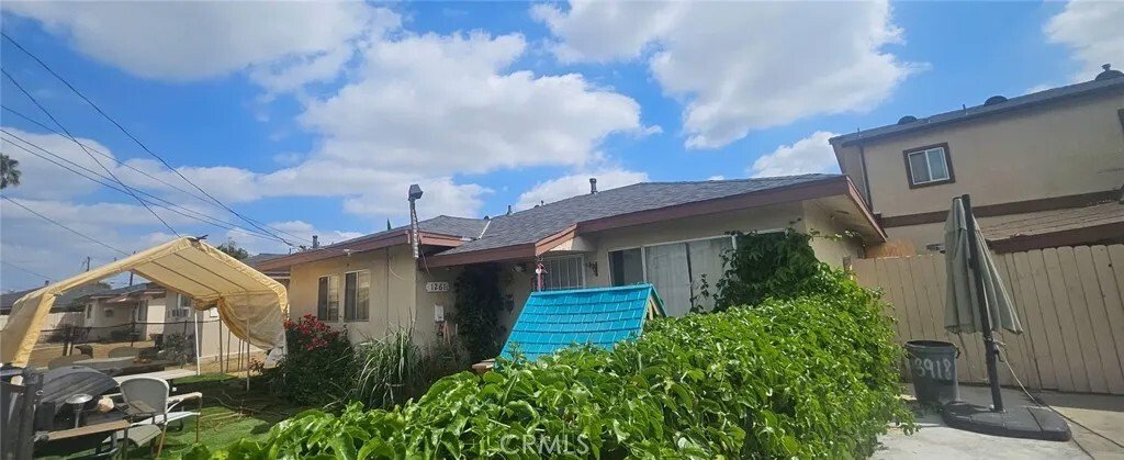 Gardena, California, United States 3 - 16528390