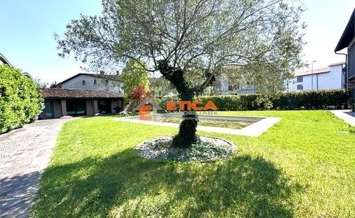 Villa in Misano di Gera d'Adda, Lombardy, Italy 1