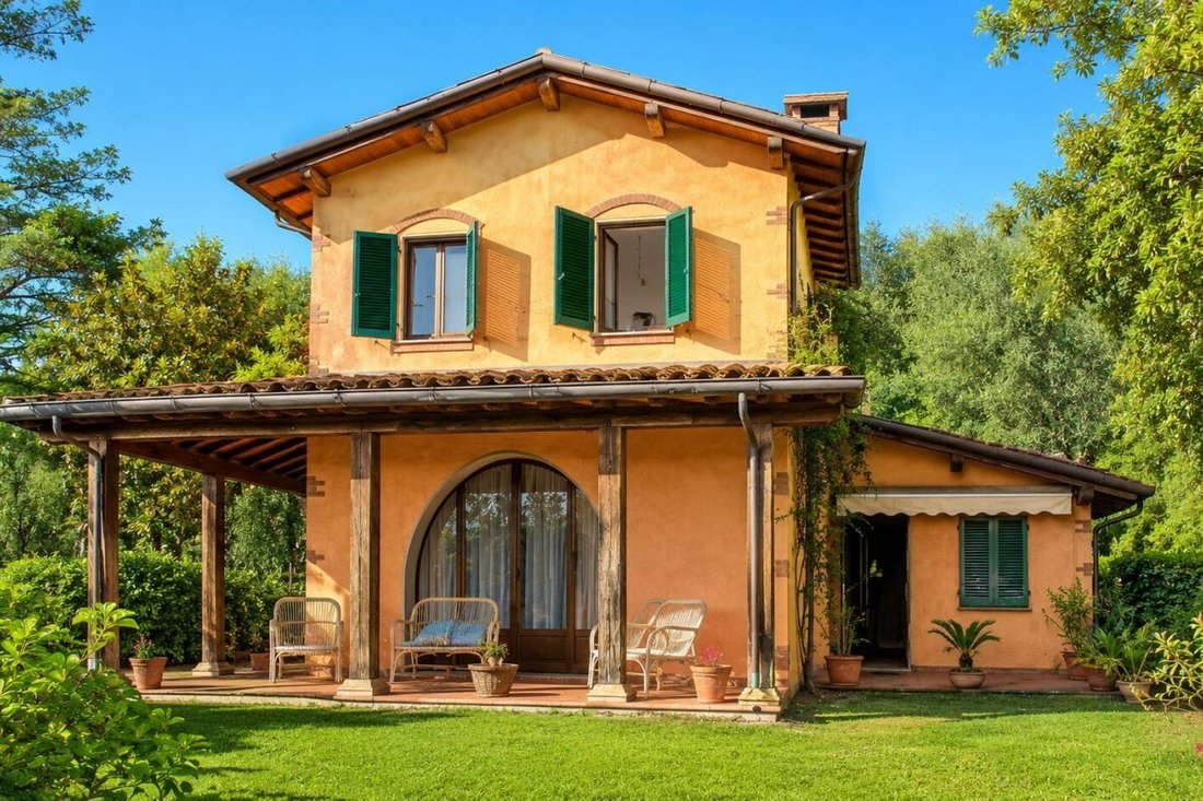 Villa in Pietrasanta, Tuscany, Italy 4 - 18012778