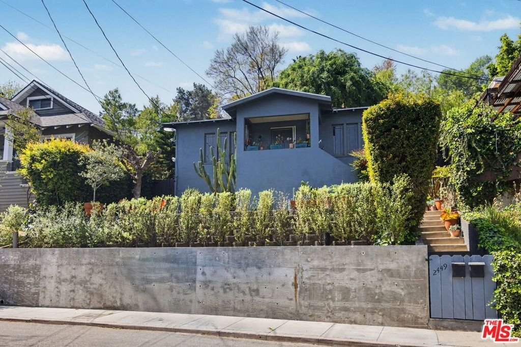 Los Angeles, California, United States 1 - 18012988