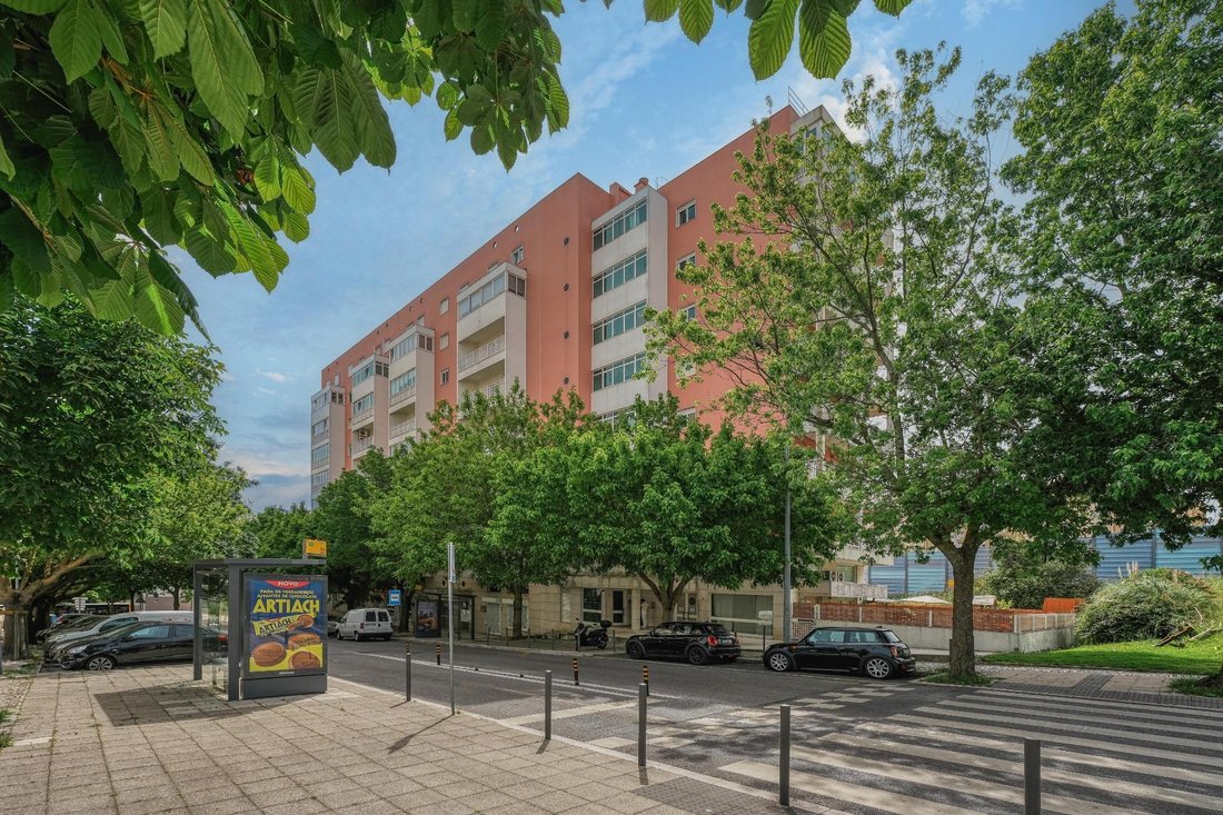 Apartment in Lumiar, Lisbon, Portugal 1 - 18013206