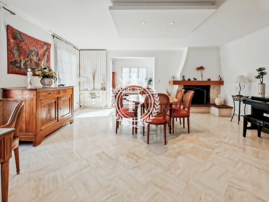 House in Arrondissement of Bobigny, Ile-de-France, France 3 - 17505645