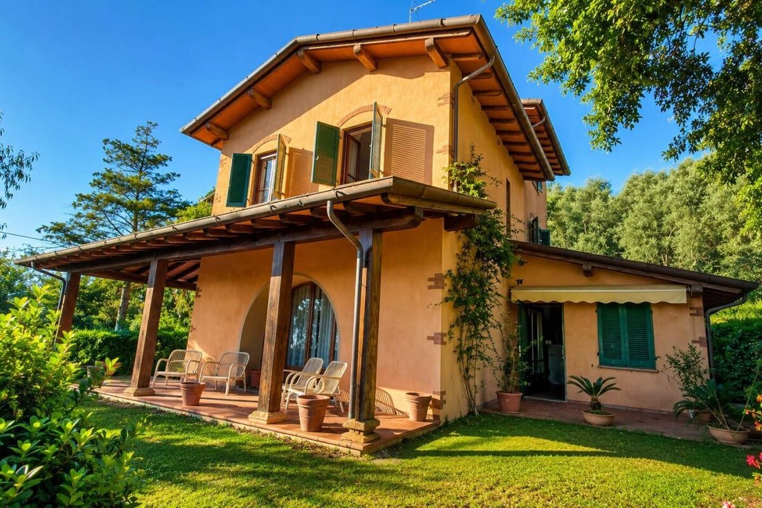 Villa in Pietrasanta, Tuscany, Italy 1 - 18012778
