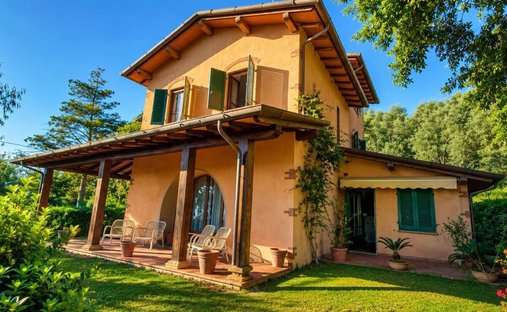 Villa in Pietrasanta, Toskana, Italien 1
