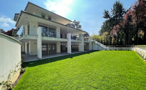 Villa in Monticello Brianza, Lombardy, Italy 1