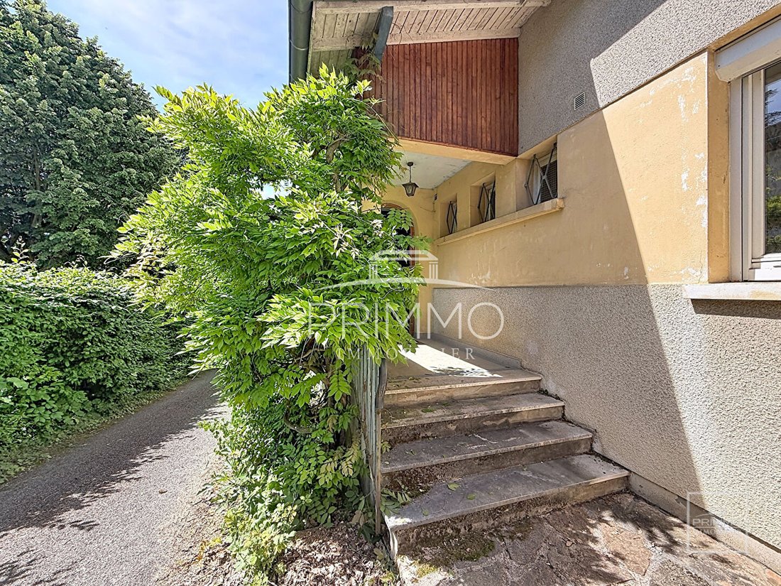 House in Saint-Cyr-au-Mont-d'Or, Auvergne-Rhône-Alpes, France 1 - 18013470