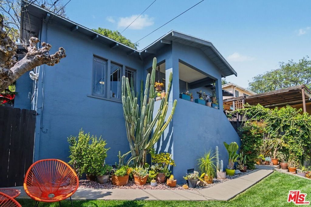 Los Angeles, California, United States 2 - 18012988