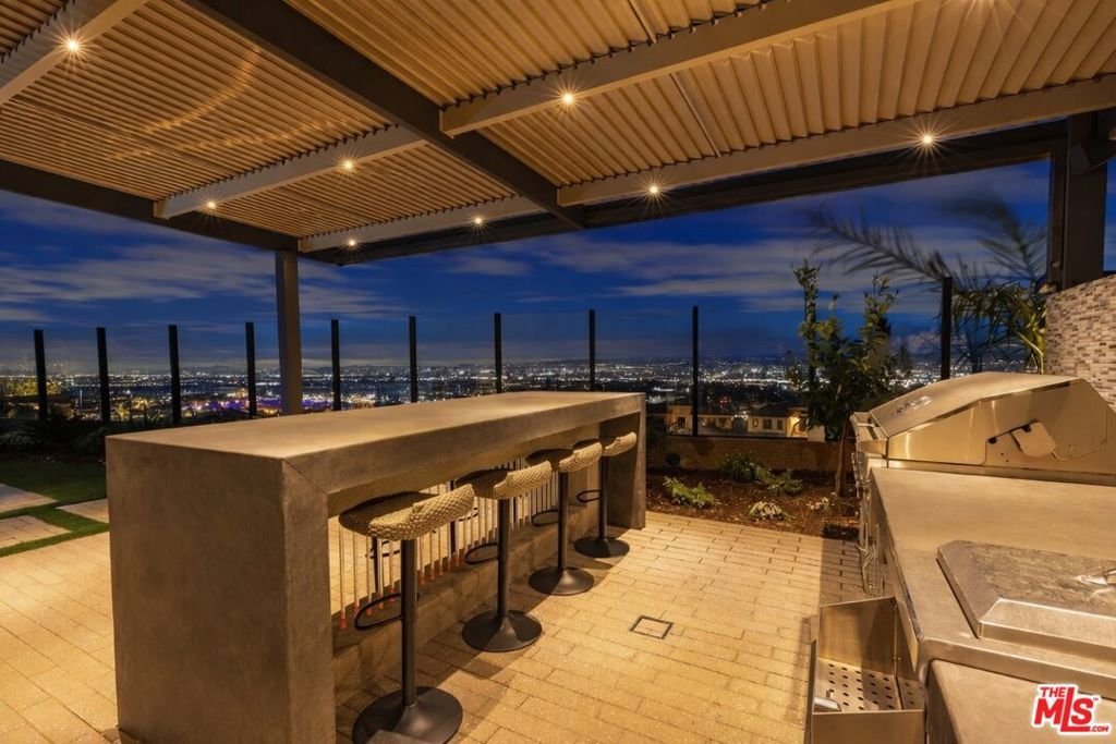 House in Los Angeles, California, United States 5 - 18013015