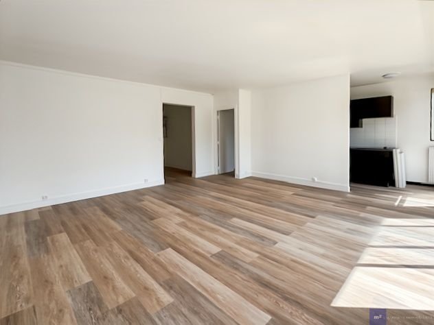 Apartment in Clignancourt-Jules Joffrin, Paris 18e Arrondissement, Paris 5 - 17885053