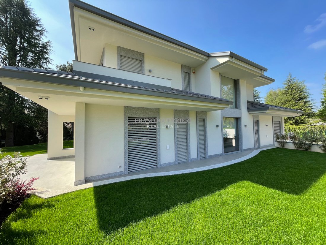 Villa in Casatenovo, Lombardy, Italy 5 - 18012933