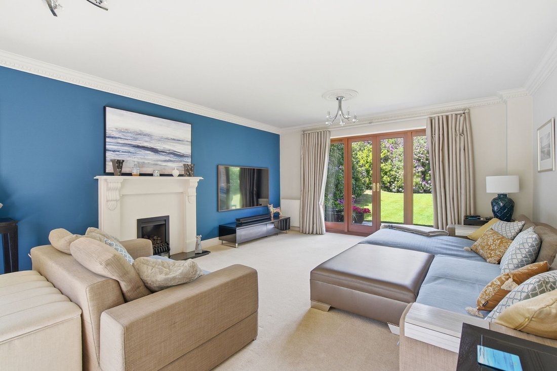 House in Sunninghill, England 3 - 18012691