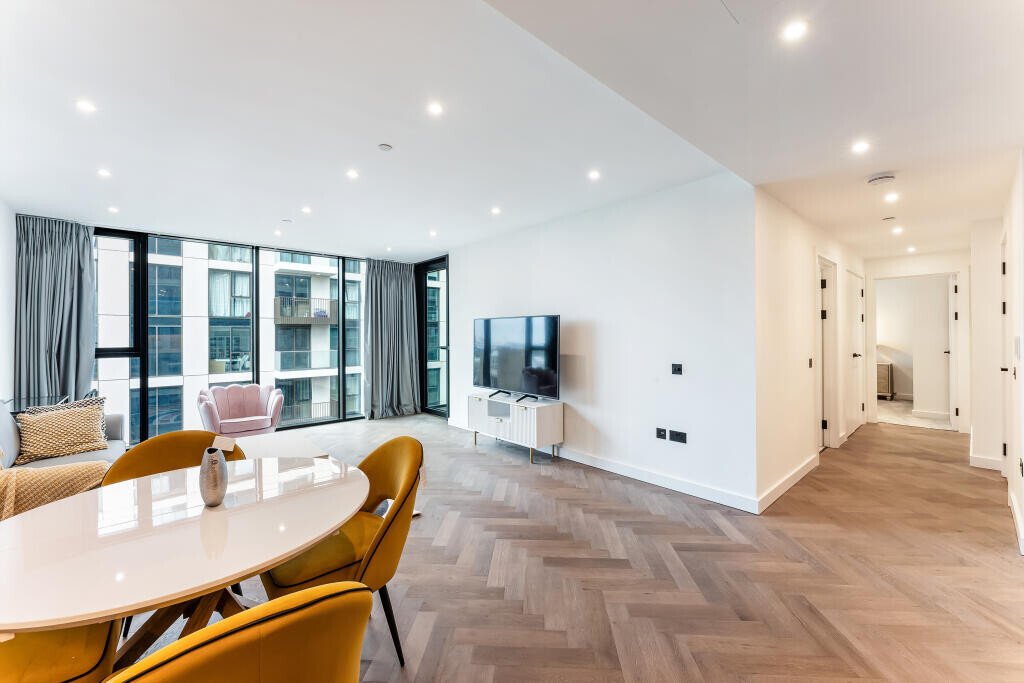 Apartment in Tower Hamlets, England 1 - 18012804