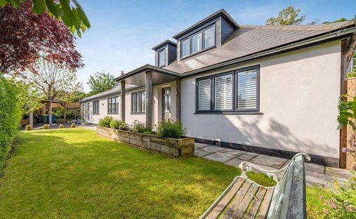 House in Sunninghill, England 1