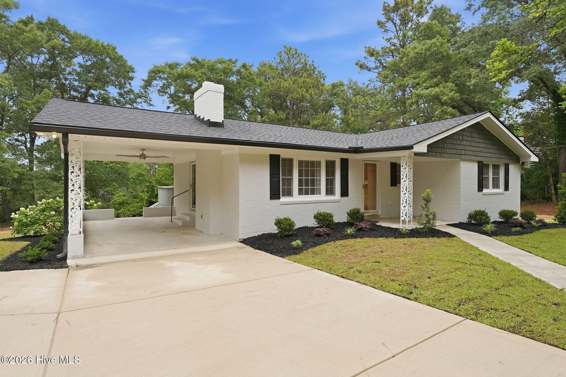 House in Aberdeen, North Carolina, United States 2 - 18012659