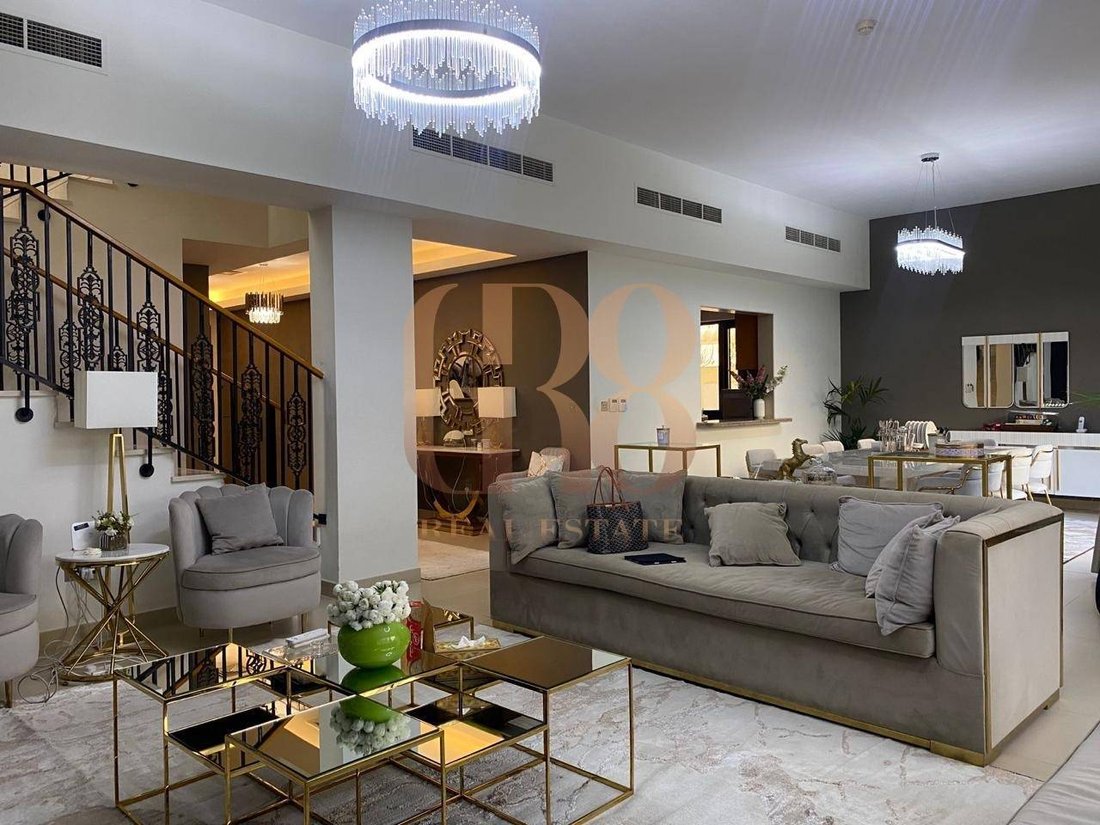 Villa in Nad Al Sheba, Dubai, United Arab Emirates 1 - 18013131