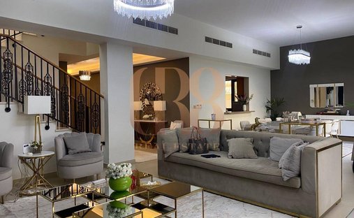 Villa in Nad Al Sheba, Dubai, United Arab Emirates 1