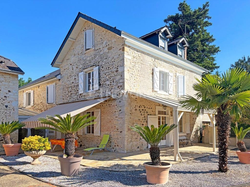 House in Gan, Nouvelle-Aquitaine, France 2 - 18013653