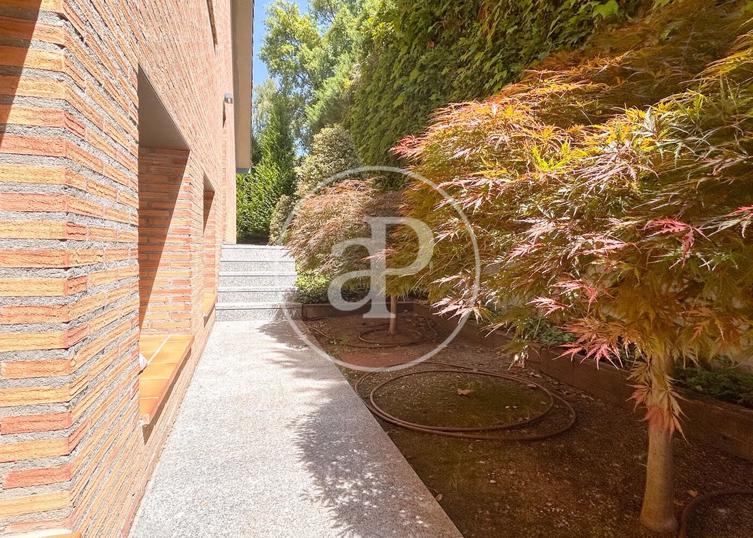 Villa in Pozuelo de Alarcon, Comunidad de Madrid, Spain 5 - 18014204