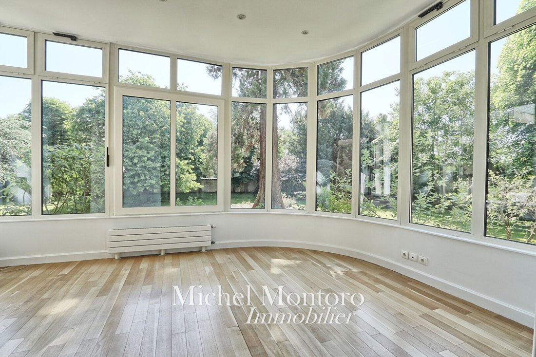 Apartment in Forêt, Saint-Germain-en-Laye, France 4 - 18013757