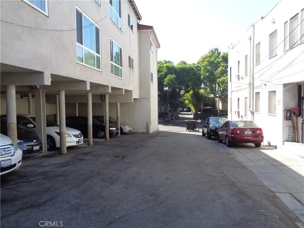 Los Angeles, California, United States 5 - 16525968