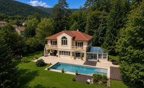 Villa in Ouest, Gex, France 1