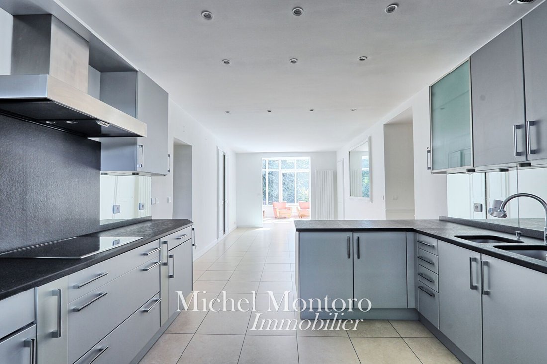 Apartment in Forêt, Saint-Germain-en-Laye, France 5 - 18013757