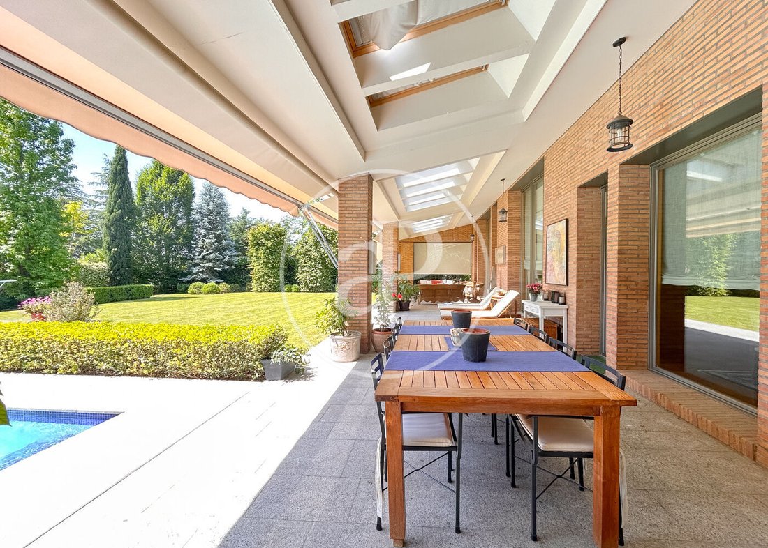 Villa in Pozuelo de Alarcon, Comunidad de Madrid, Spain 4 - 18014204