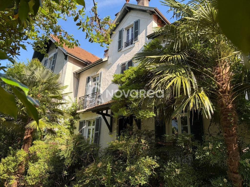 House in Pau, Nouvelle-Aquitaine, France 1 - 16256124