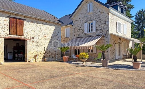 House in Gan, Nouvelle-Aquitaine, France 1