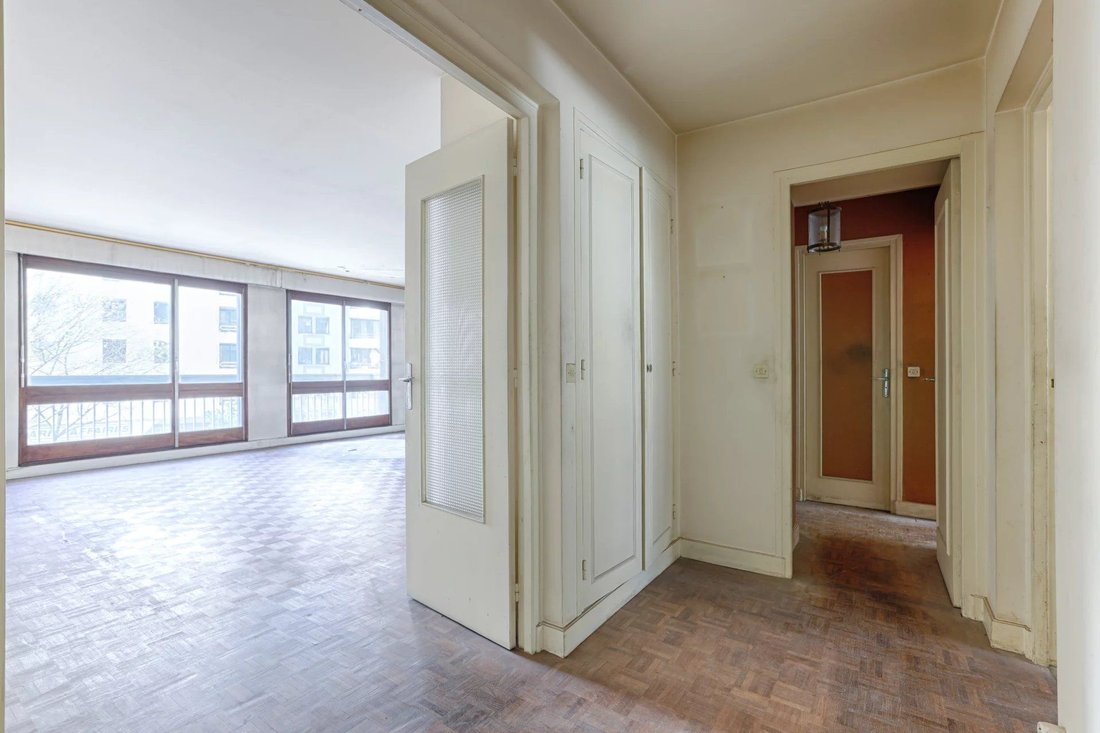Apartment in Saint Philippe du Roule, Paris 8e Arrondissement, Paris 4 - 18013524