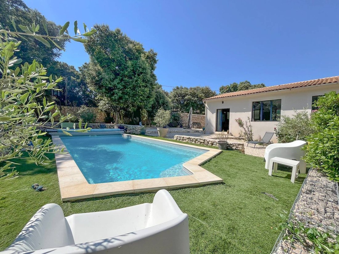 Villa in Saint-Restitut, Auvergne-Rhône-Alpes, France 2 - 17505490
