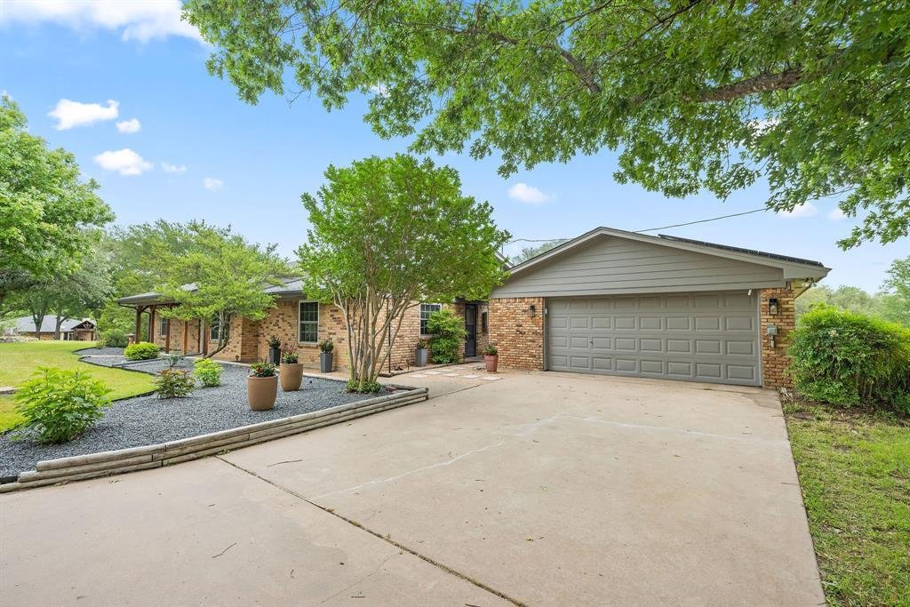 House in Weatherford, Texas, United States 2 - 18013965
