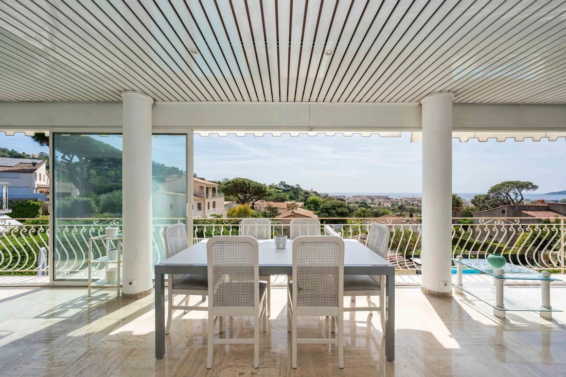 Villa in Font de Veyre, Cannes, France 3 - 18014405