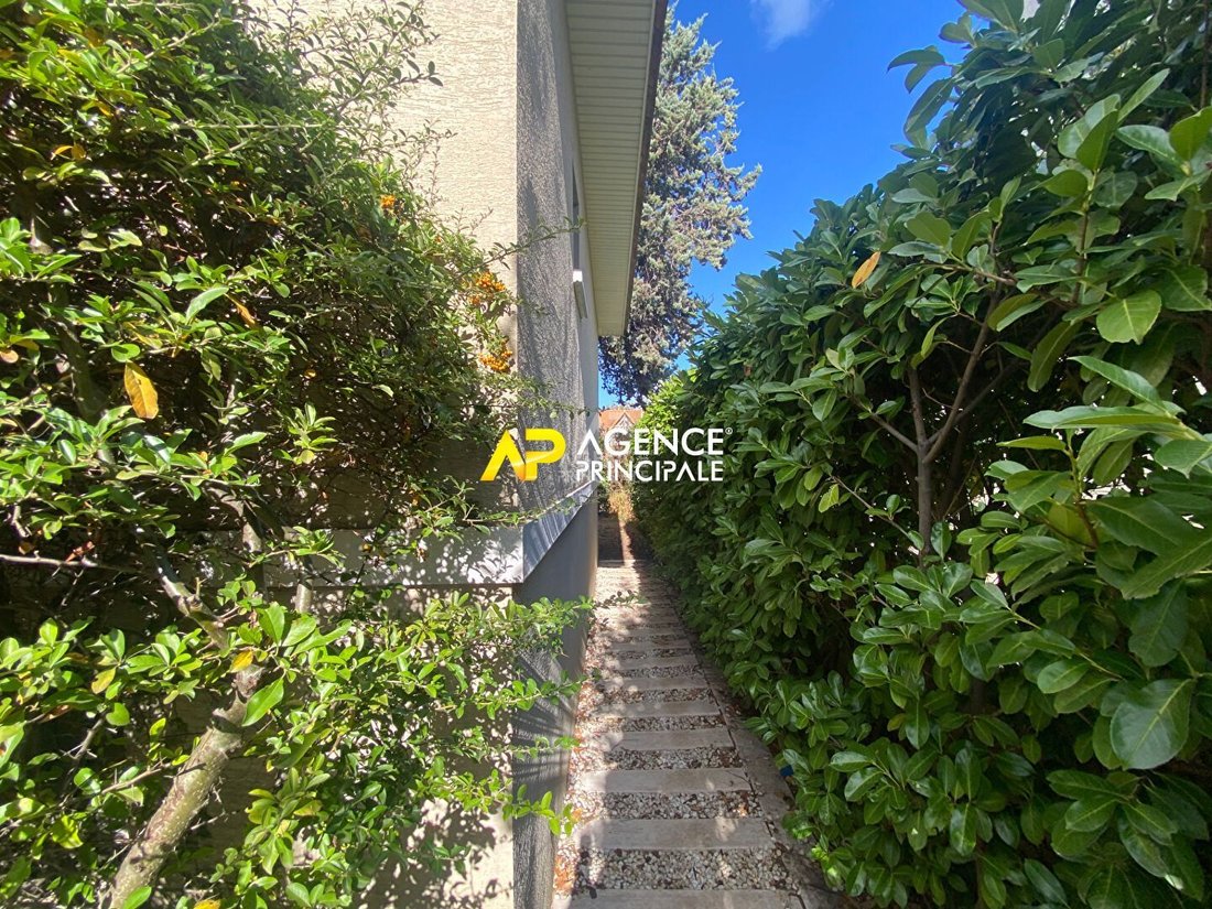 House in L'Union, Sartrouville, France 5 - 18013859