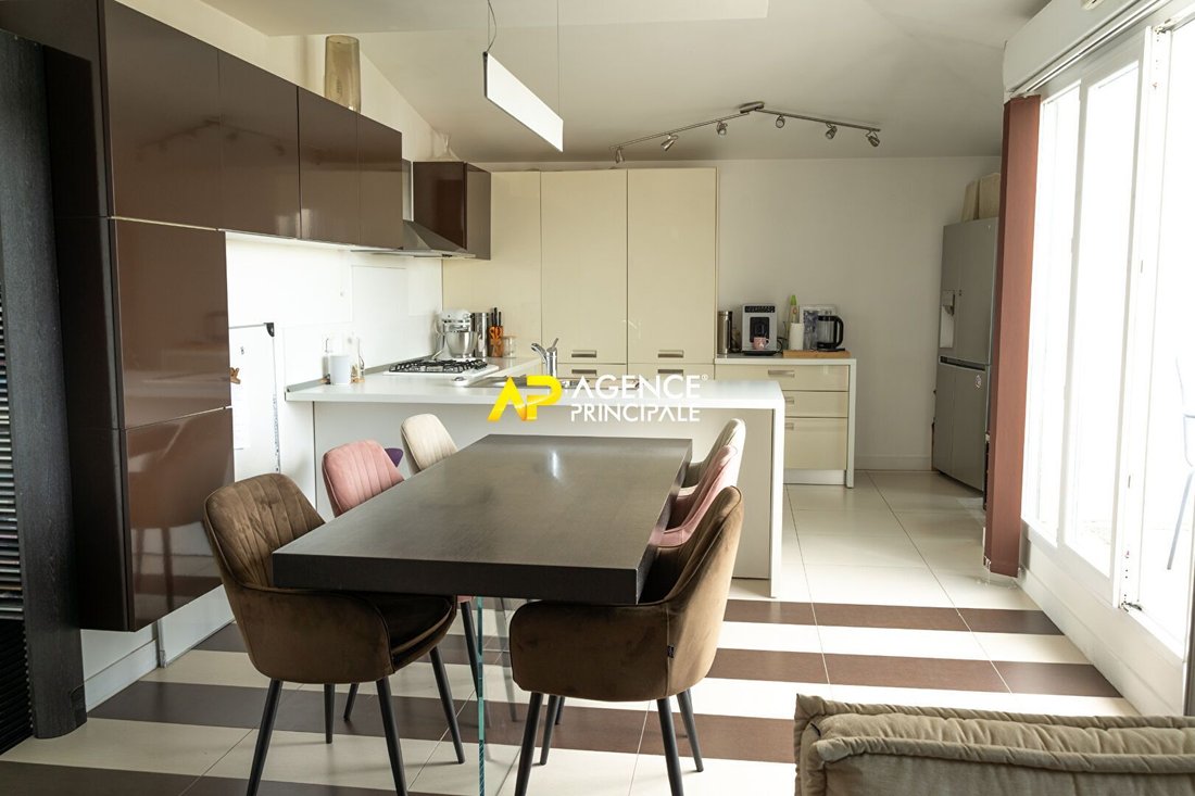 Apartment in L'Union, Sartrouville, France 3 - 18013872